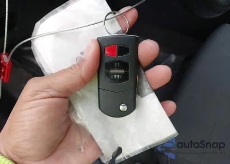 2011 Mazda Mazda3 S Sport z USA, uszkodzony, nr VIN JM1BL1U57B1448146